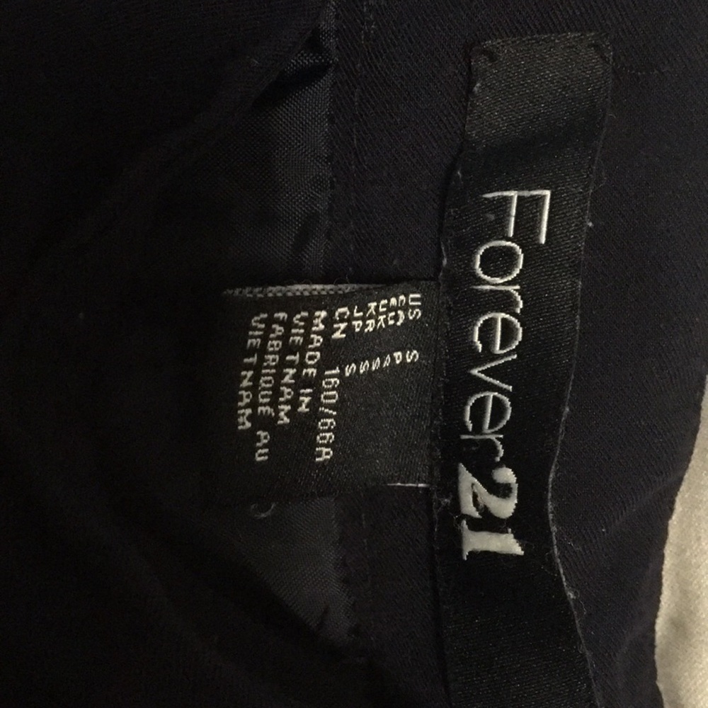 FOREVER 21 DOUBLE BREASTED NAVY BLUE SAILOR SHORTS - Picture 4 of 4